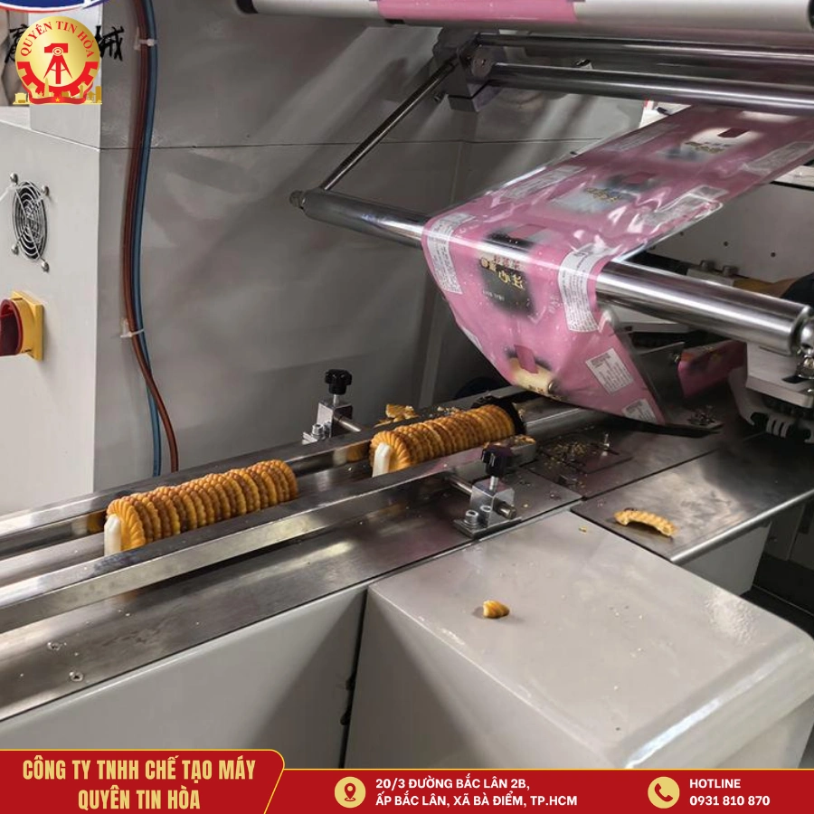 Giá máy đóng gói bánh kẹo bao nhiêu? Bảng giá mới nhất năm 2026